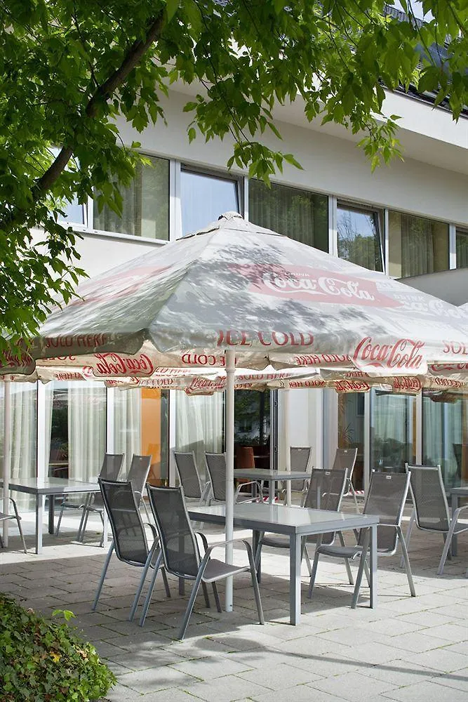 Hotel Michael Praha 4*,